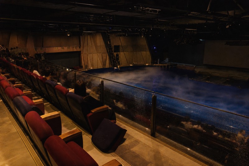 Gallery Splash-Row Seat